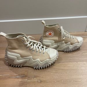 Run Star Hike Motion Hi Top Converse Sneakers